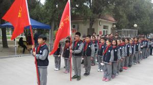 河南师范大学第二附属小学组织开展清明节扫墓活动